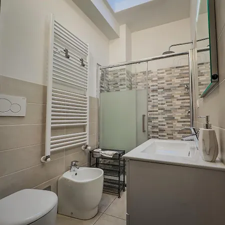 Velvet Suite - Garage Privato - Metro Dante 4* Torino