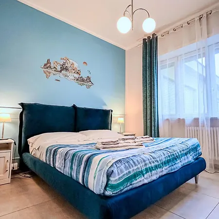 Velvet Suite - Garage Privato - Metro Dante Guest house Turin