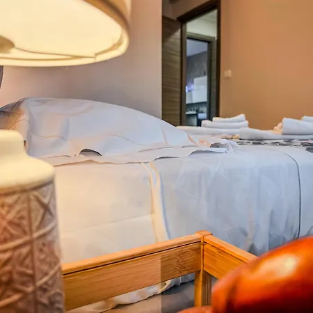 Velvet Suite - Garage Privato - Metro Dante Turin